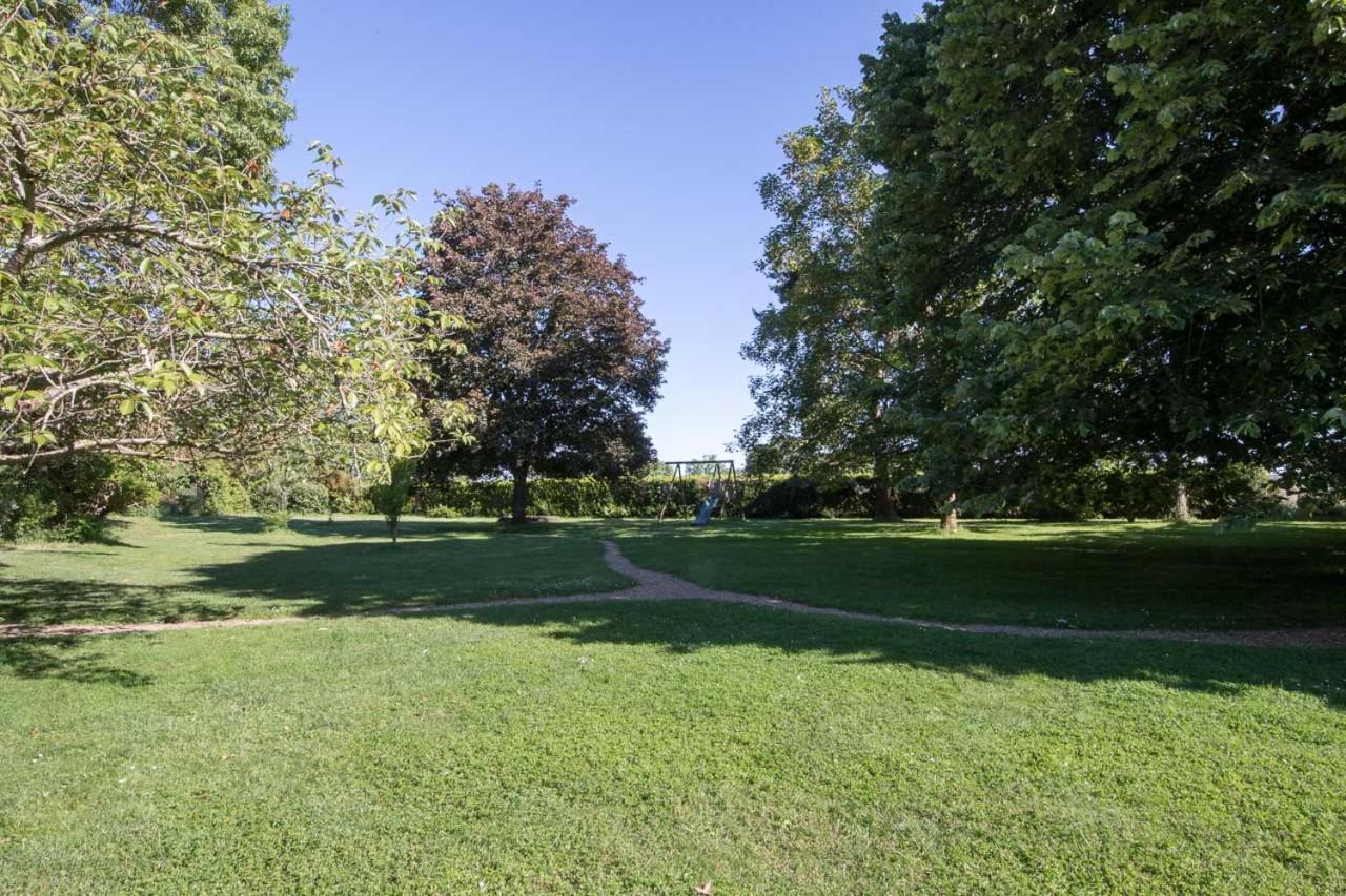 Rive Gauche - Chambres D'Hotes En Bord D'Authion Maze Exterior photo