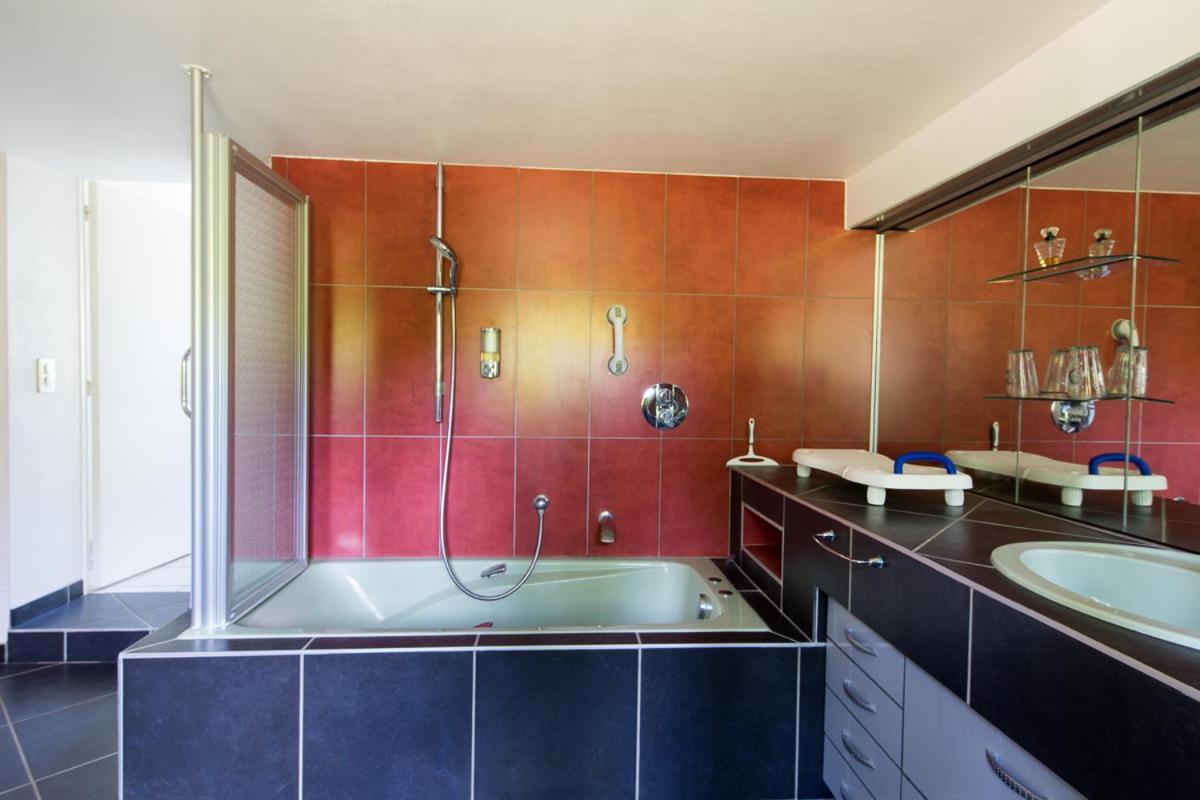 Rive Gauche - Chambres D'Hotes En Bord D'Authion Maze Exterior photo
